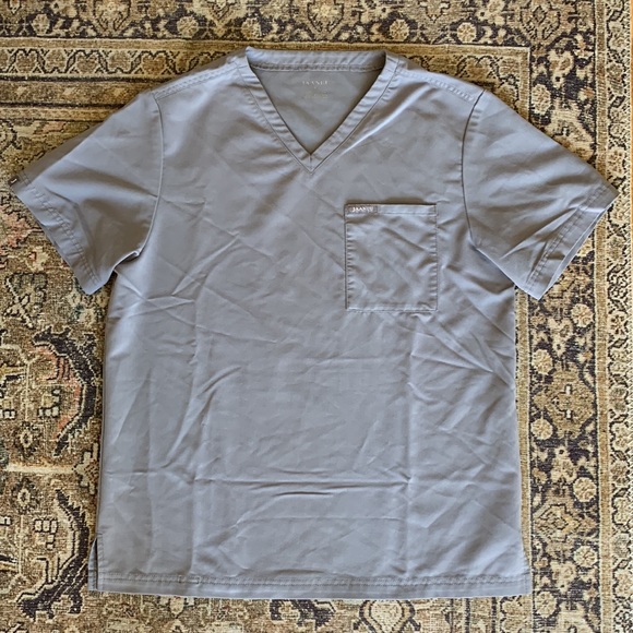 Jaanuu Men's 2-Pocket Tuck-In Scrub Top Gray Large - Picture 2 of 6